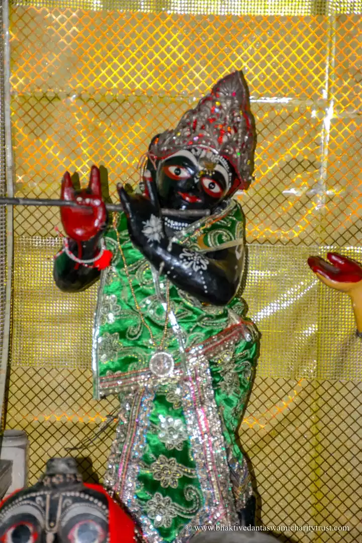Saiyadabad – Middle Tarap – Narottama Thakura’s Deities (1)