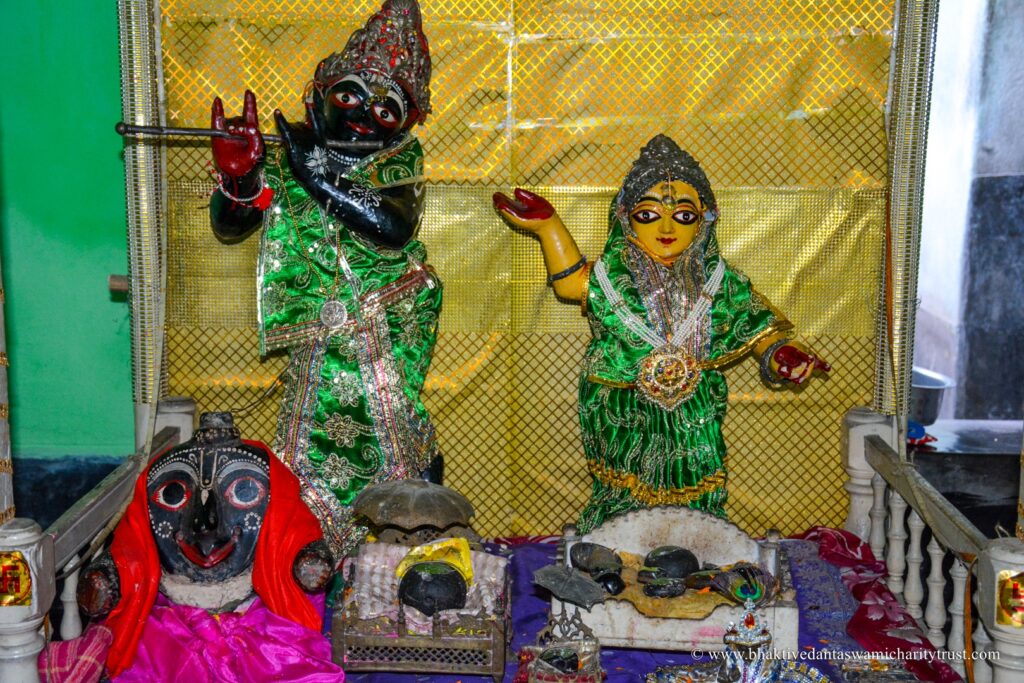 Saiyadabad – Middle Tarap – Narottama Thakura’s Deities (3)