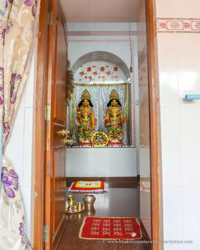 Sri Bhaktivinoda Thakura Samadhi (12)-2